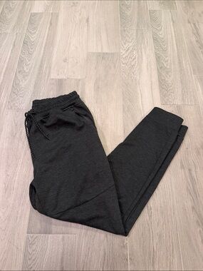 White Tag Boys Black Jogger Pants Size XL